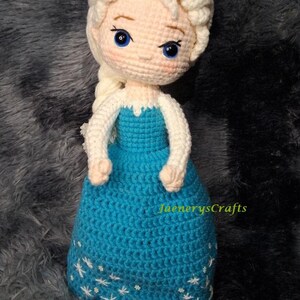 Reversible Anna and Elsa Amigurumi Pattern, Topsy-Turvy Crochet Doll Pattern, Disney Frozen Handmade Toy image 4