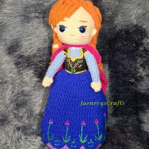Reversible Anna and Elsa Amigurumi Pattern, Topsy-Turvy Crochet Doll Pattern, Disney Frozen Handmade Toy image 5