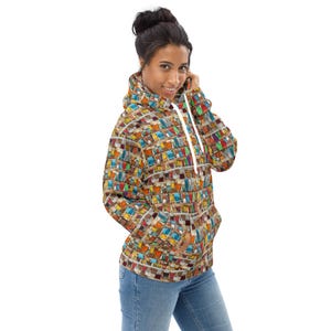 Whiskey Cocktails Printed Pullover Hoodie, AOP Streetwear Hoodies, Cozy Winter Loungewear Hoodie, Trendy Designer Hoodie with Pockets