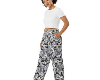 Grey Camouflage Printed Wide Leg Pants, AOP Camo Military Streetwear PJ Pants with Pockets, Lounge and Sleepwear, Palazzo Pants, Unisex