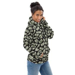 Money Benjamin Printed Pullover Hoodie, Dollar Currency AOP Hoodie with Pockets, Cozy Trendy Western Designer Hoodie, Plus Size, Unisex