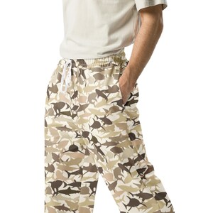 Shark Camo Printed Wide Leg Joggers, AOP Camo Military Streetwear Yoga Pants, Casual Gym Workout Joggers Sweatpants with Pockets, Oversized