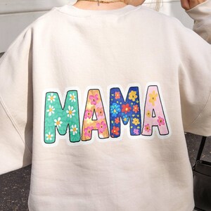 Floral MAMA PNG Retro Letters Flower Mom Shirt Design Cute Spring Mother&#39;s Day Gift Aesthetic Bright Colors Original