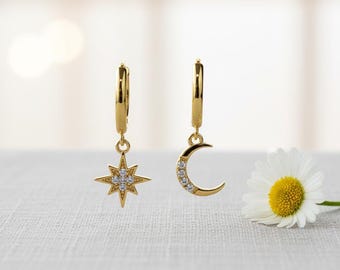Orecchini Donna A Cerchio Huggie Con Ciondolo Luna - Argento 925, YumiLok, Leggeri 1,1g