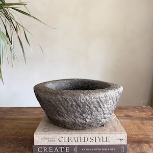 Macetero antiguo de mortero de piedra pesada | Cuenco vintage de piedra caliza tallada a mano