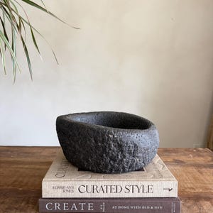 Macetero antiguo de mortero de piedra pesada | Cuenco vintage de piedra caliza tallada a mano