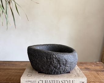 Antik tung stenmurplanter | Vintage handskuren kalkstensskål