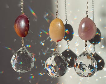 Prisma Hanging #9 com conta de seixo Mookaite