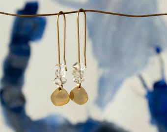 Abril - Pendientes colgantes Herkimer con diamantes y baño de oro.