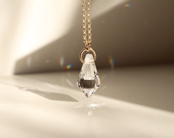 Colar com Prisma de Cristal: Corrente em Prata de Lei ou Ouro Laminado