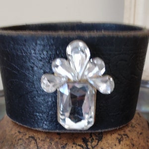 Fit for a queen! Leather Cuff