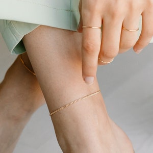 Curb Chain Anklet, Gold Chain Anklet, Thin Gold Anklet, 14kt Gold Filled, Water Proof image 1