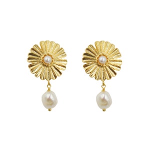 Pearl Drop Earrings Flower Earrings Daisy Pearl Drops Gold and Pearl Earrings Floral Earrings image 3