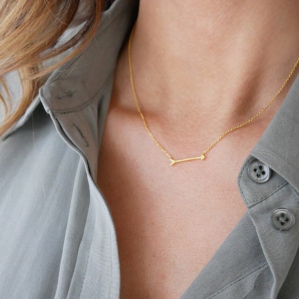 Gold Arrow Necklace | Gold | Sideways Arrow Necklace