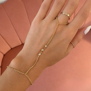 Fine chaîne à main en cristal, or 14 carats, délicat bracelet chaîne à la main avec cristaux