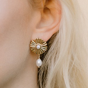 Pearl Drop Earrings Flower Earrings Daisy Pearl Drops Gold and Pearl Earrings Floral Earrings image 2