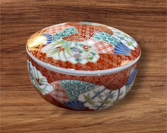 Vintage Takahashi Imari Porcelain Trinket Box Porcelain Round Made in Japan
