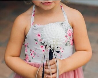 Flower Girl Bouquet - Beach Wedding Flower Girl - Seashell Ball Bouquet - Shell Bouquet Wand