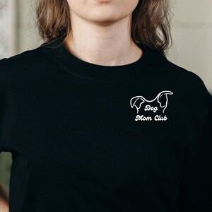 Tee-shirt unisexe Dog Mom Club - jolie chemise cadeau pour amoureux des animaux, haut graphique pour propriétaire de chien, t-shirt parent chiot drôle, vêtements pour maman pour animaux de compagnie, t-shirt maman chien pour