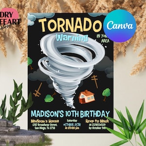 Puede incluir: Tarjeta de invitación negra con una ilustración de tornado. El texto dice "Tornado Warning" y "Madison's 10th Birthday". Incluye detalles del evento: fecha, hora, lugar e información de RSVP.