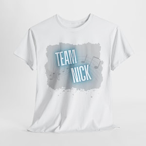 バックストリート ボーイズ チーム ニック シャツ | BSB | ユニセックス ヘビーコットン T シャツ | ファン グッズ | バンド T シャツ | ポップ ミュージック T シャツ | コンサートウェア