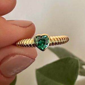 14k Solid Gold Heart Shaped Emerald Ring for Women Ladie’s / Natural Green Emerald Beveled Ring / Emerald Heart Ring / May Birthstone Gift