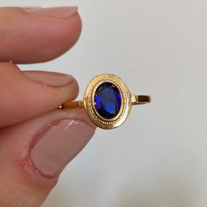 14k Solid Gold Sapphire Ring / Oval Shape Sapphire Gemstone Statement Ring Women /  Blue Sapphire Ring / Birthstone Ring / Sapphire Jewelry