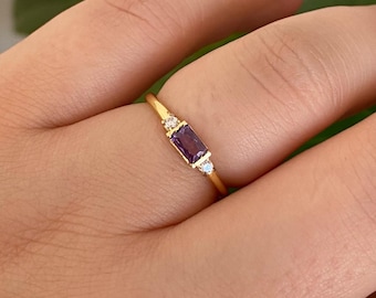 14k Gold Baguette Amethyst Ring with Diamonds / February Birthstone Ring / Dainty Gold Stacking Ring / Minimalist Promise Ring Gift for Her