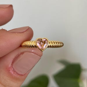 Morganite Heart Ring / 14k Solid Gold Heart Shaped Pink Morganite Ring for Women / Natural Pink Stone Beveled Ring / Heart Ring for Ladies