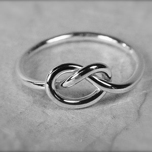 Love Knot ring / Girl Dad Sterling Silver Love Knot Ring / Tie The Knot Ring / Memory Ring / Infinity Ring