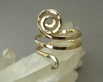 Labyrinth Ring / Celtic Jewelry