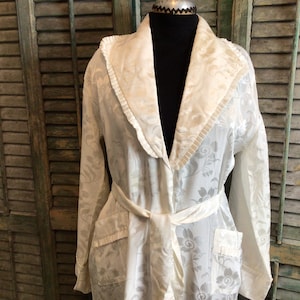 Vintage Robe from Japan, 1950s Japanese Women’s Robe, Cream Floral Mid Length Satin Robe, Woman’s Size M Kimono Style Robe