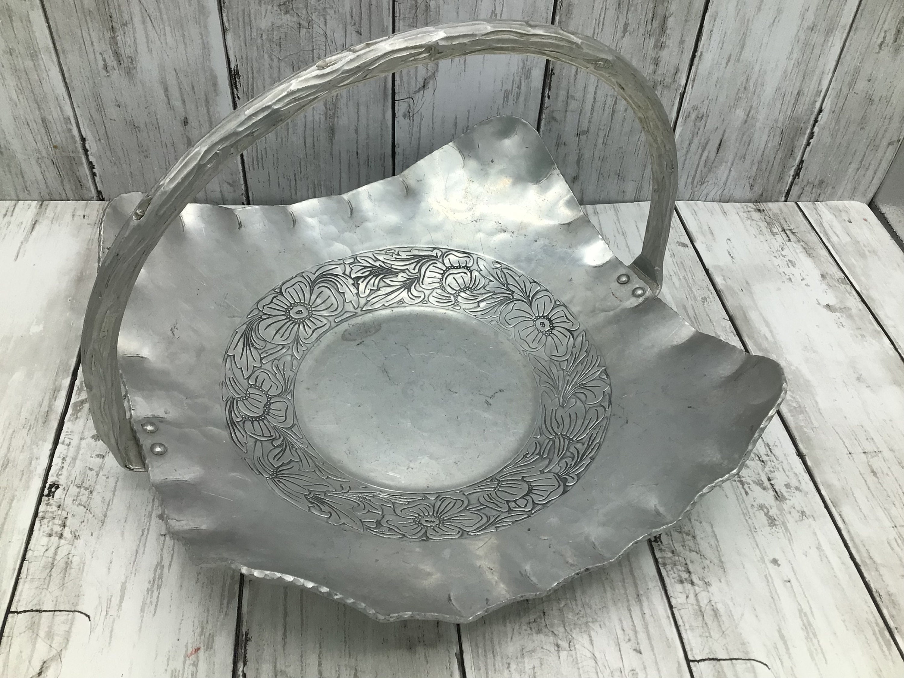 Hand Wrought Aluminum Traynull