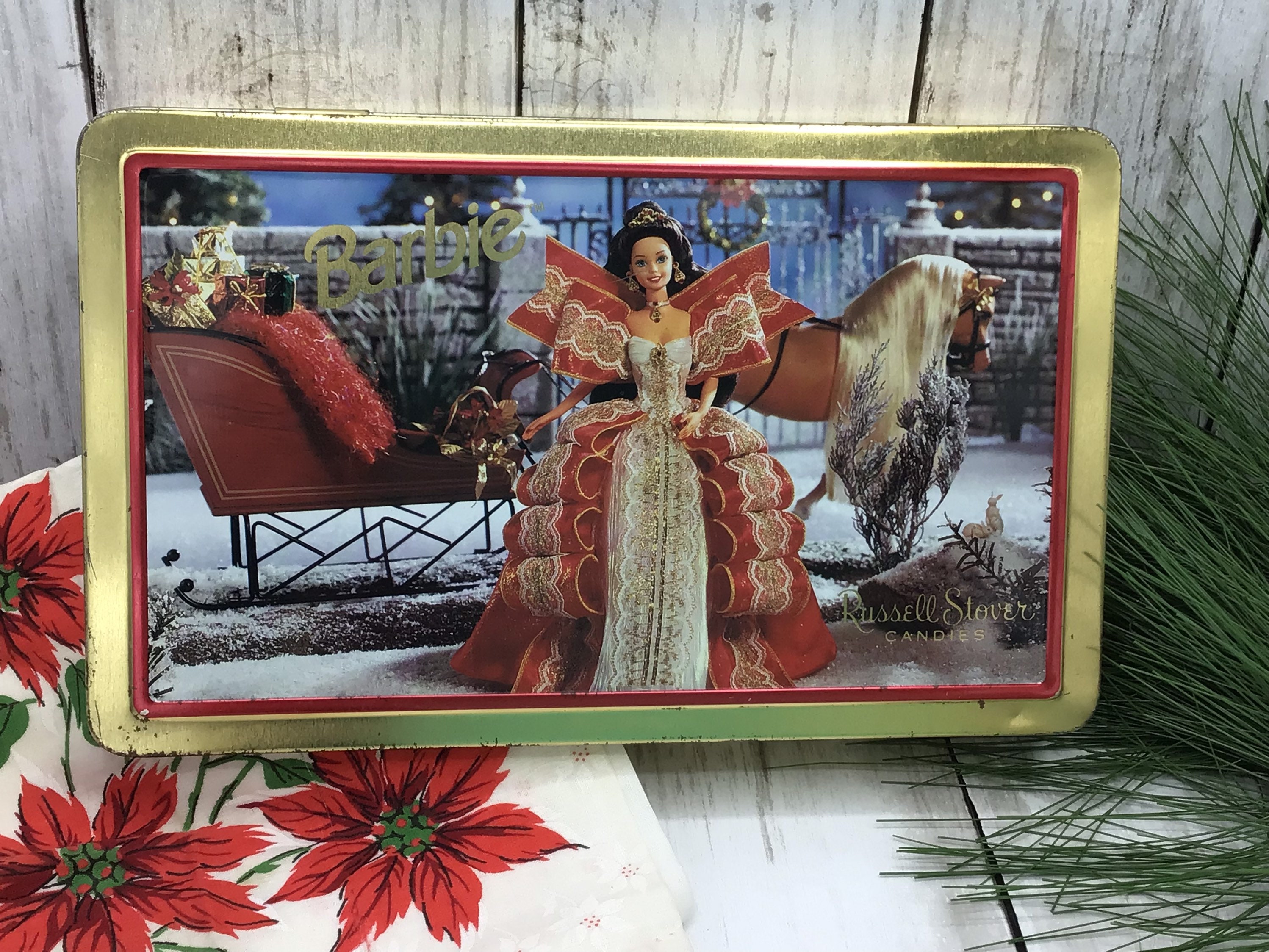 Vintage Barbie Navidad Tin, Russell Stover Candies Tin, 1997 Russell Stover  Christmas Tin, Barbie Collector Tin, 1997 Happy Holiday Barbie - Etsy México, image size:2996x2248