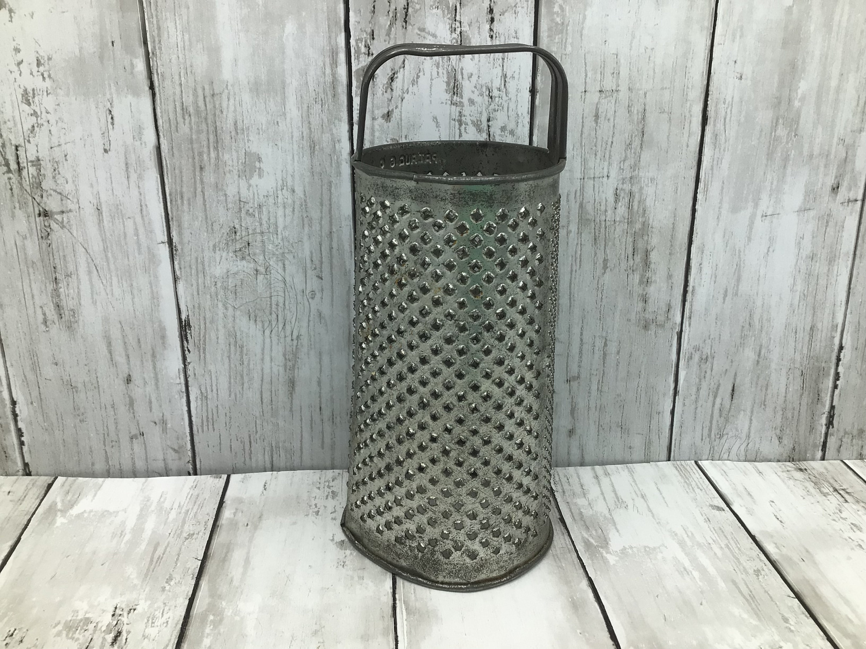 Vintage Metal Grater, Round Metal Grater, Primitive Punched Cheese Grater,  Vintage Kitchenware, Primitive Decor 