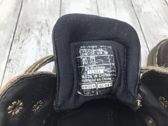 Dr. Martens Black Interior Size Label what does  main image 4