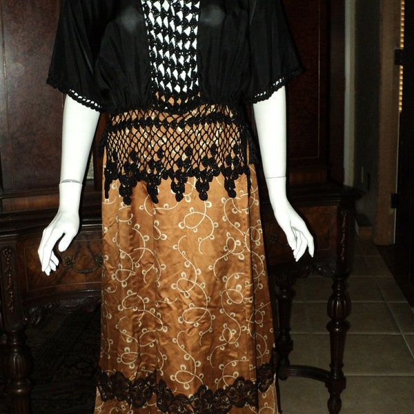 Antique Victorian Skirt with Black Chantilly Lace Long Ruffled Steampunk Wearable good condition