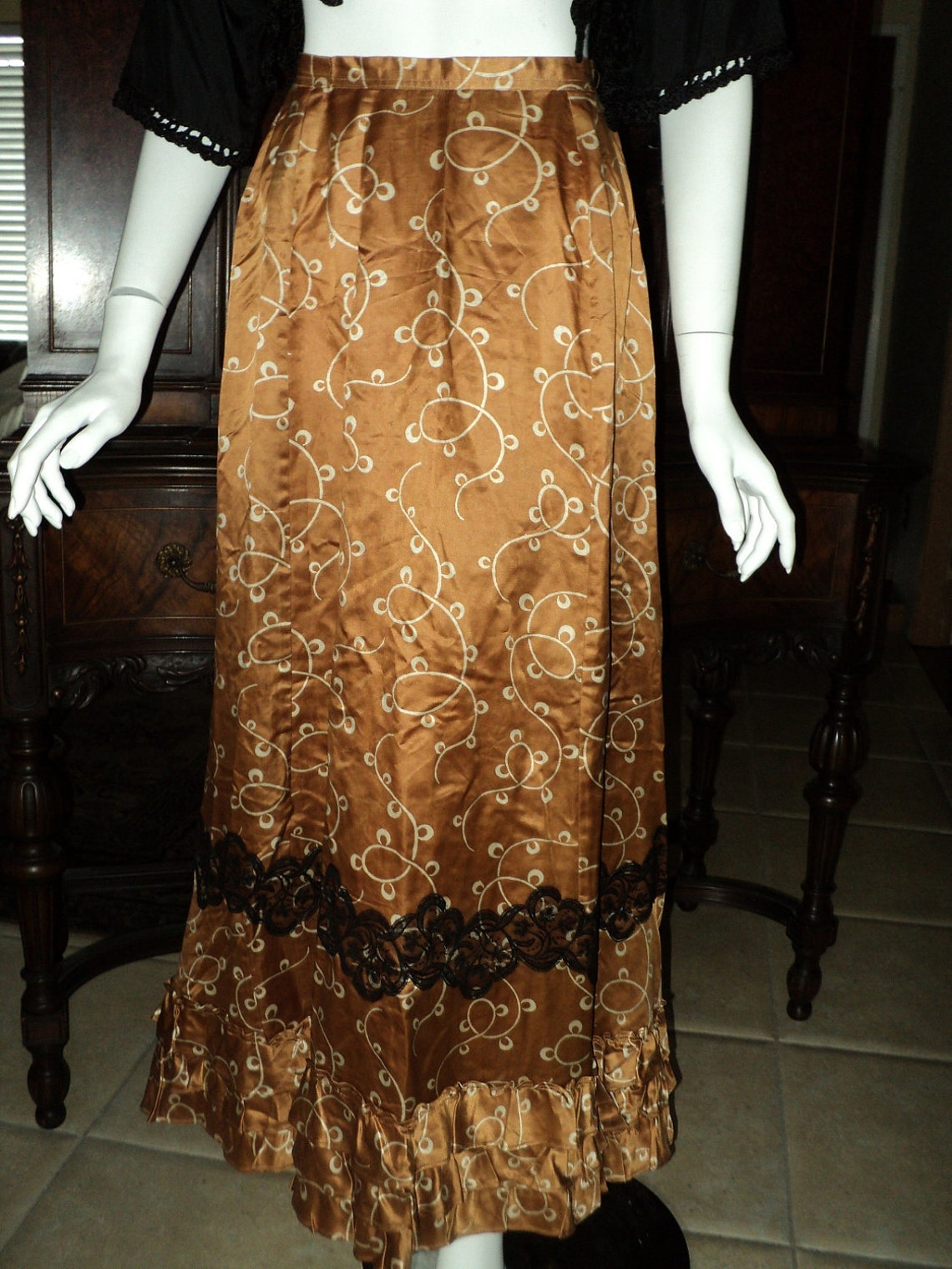 Antique Victorian Skirt With Black Chantilly Lace Long Ruffled Steampunk Wearable Good Condition