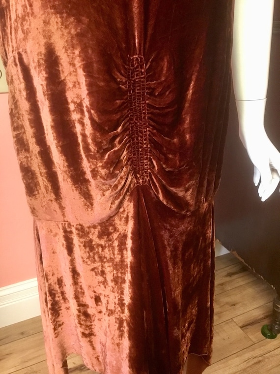 Sold 1920’s silk velvet flapper dress with embroi… - image 4