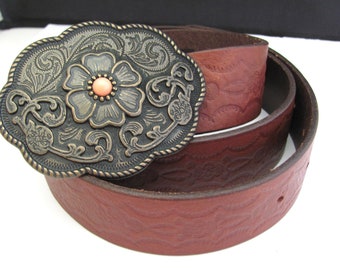 GAP Leather Belt Vintage Brown Embossed Leather Belt Made in USA 42" Size Large Ornate Buckle Belt