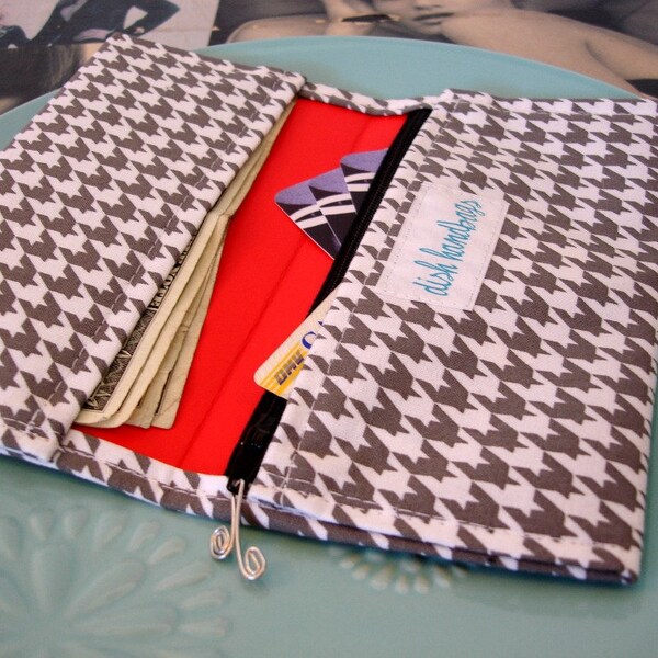Grey and White Houndstooth Checkbook Cover