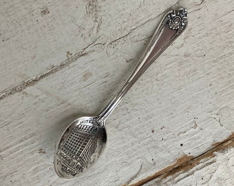 Vintage  Silver Hotel Oregon Collector Spoon