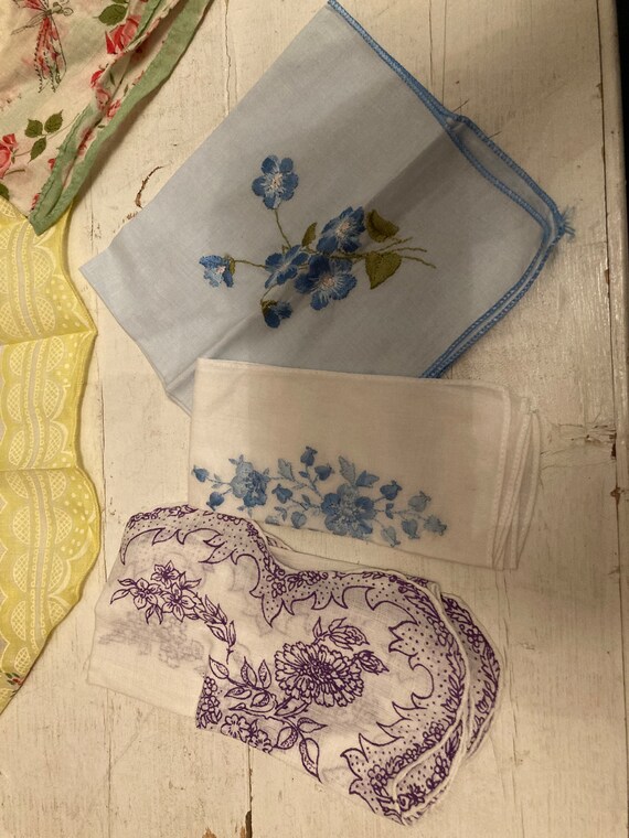 Vintage Handkerchief Linen Cotton set of 15 Embro… - image 8