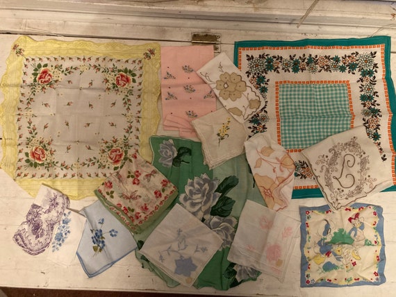 Vintage Handkerchief Linen Cotton set of 15 Embro… - image 2