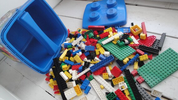 Lego Blocks Over 400 Pieces Plus Storage Container Vintage Blue 