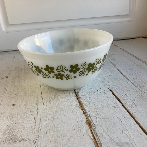 Vintage Pyrex Crazy Daisy Mixing Bowl 1.5 Quart