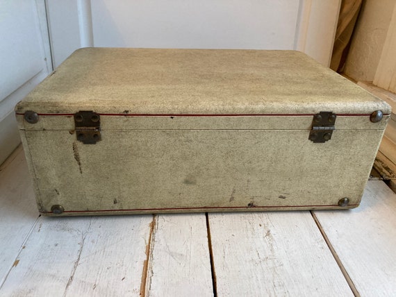 Vintage Cream Suitcase Train Case Trip Taker Luci… - image 6
