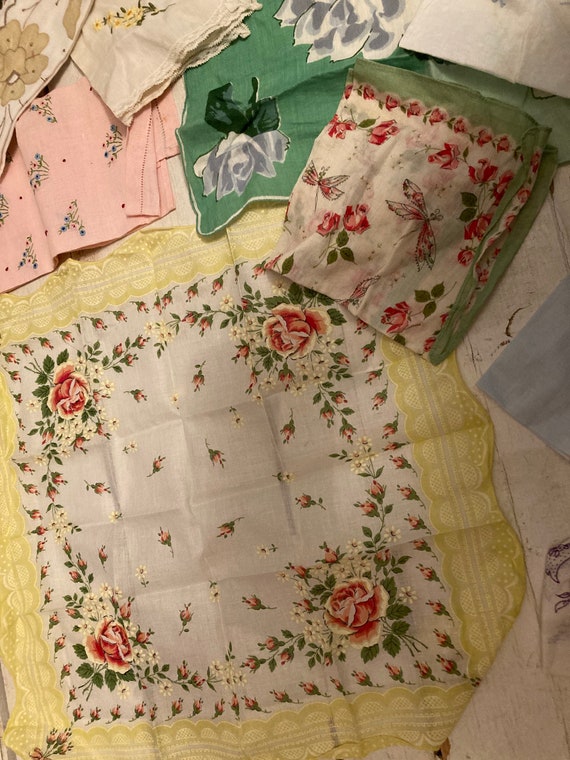 Vintage Handkerchief Linen Cotton set of 15 Embro… - image 9