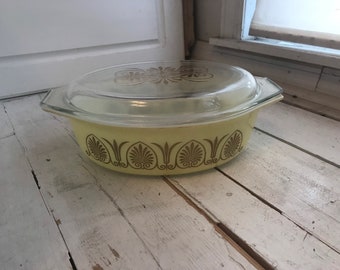 Vintage Pyrex Golden Classic Promo 2.5 Qt Oval Casserole Large