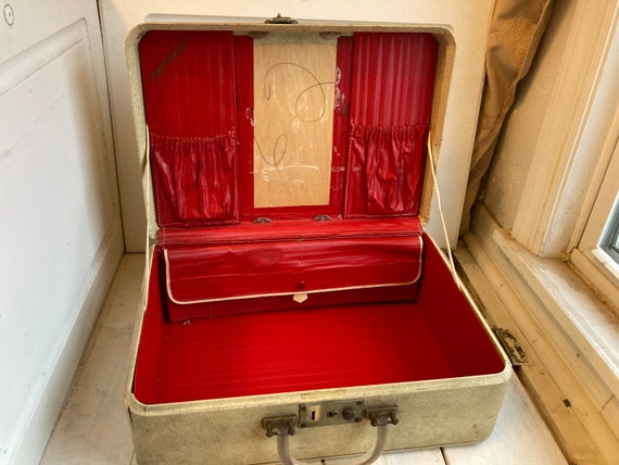 Vintage Cream Suitcase Train Case Trip Taker Luci… - image 8